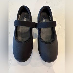 Super comfortable black Mary Jane style  shoes